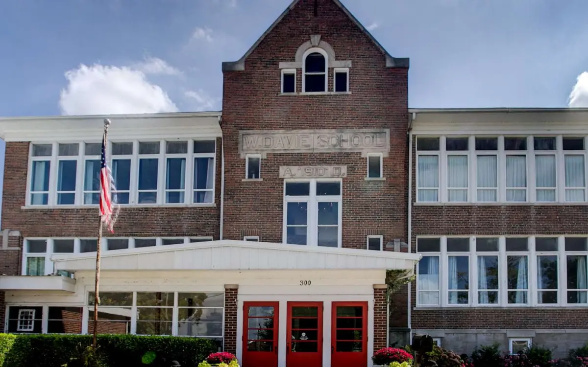 デイヴィ・スクール・イン