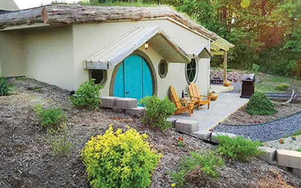 マカンダにあるロッキーコンフォートキャビンズのホビットハウス（ロッキーコンフォートキャビンズ提供）