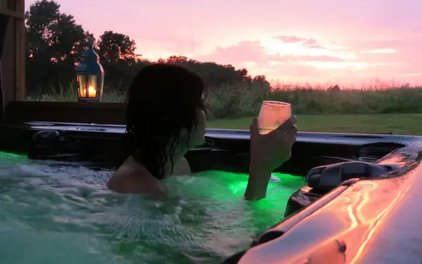 クレオール・ハウス ホットタブ サンセット ロッキーコンフォート・キャビンズ