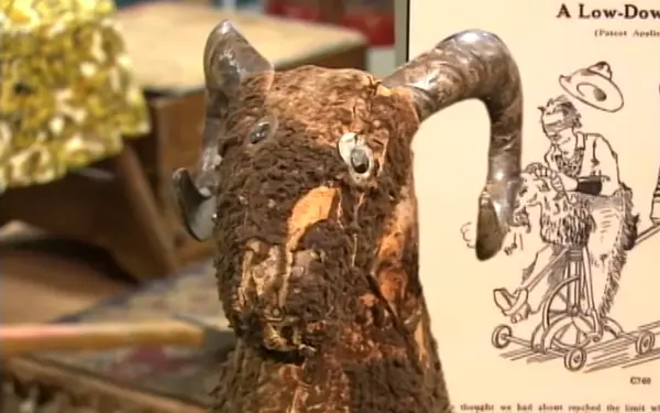 デムーラン美術館に展示された雄ヤギ