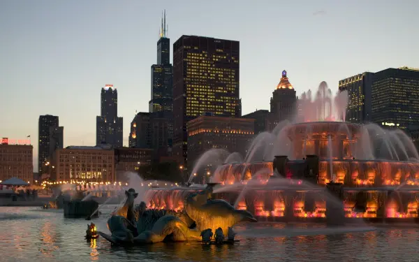 ライトアップされた噴水