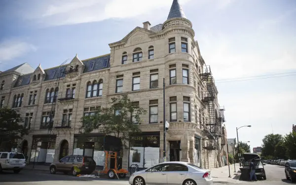 シカゴのピルゼンにあるタリア・ホールの外観