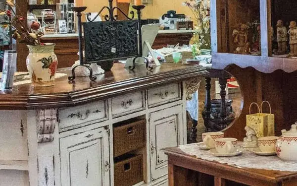 素朴な手作り品の店