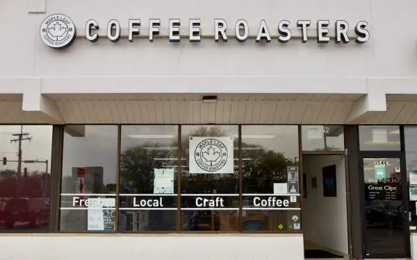 コーヒーショップの店先