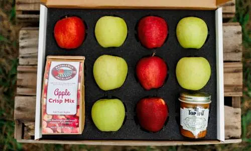 リンゴとお菓子の箱