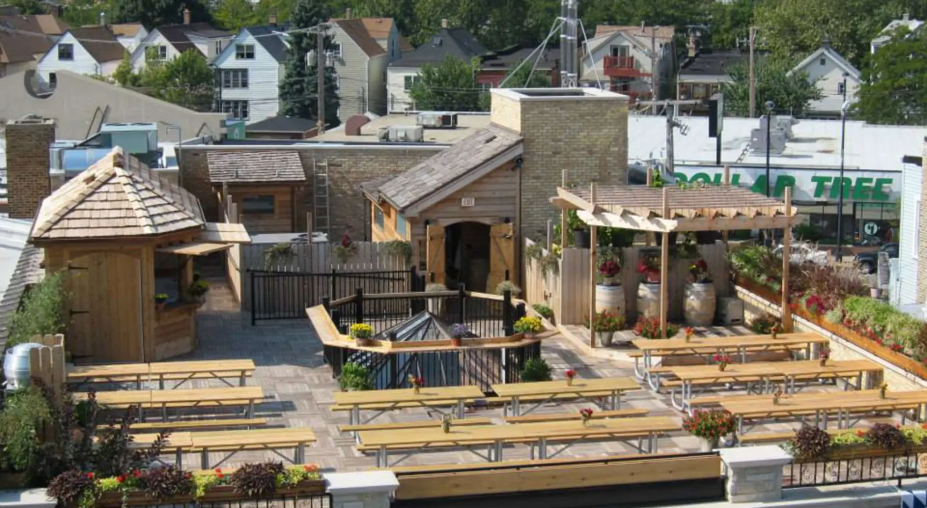 ジェネス・ルーフトップのアウトドア・ダイニング