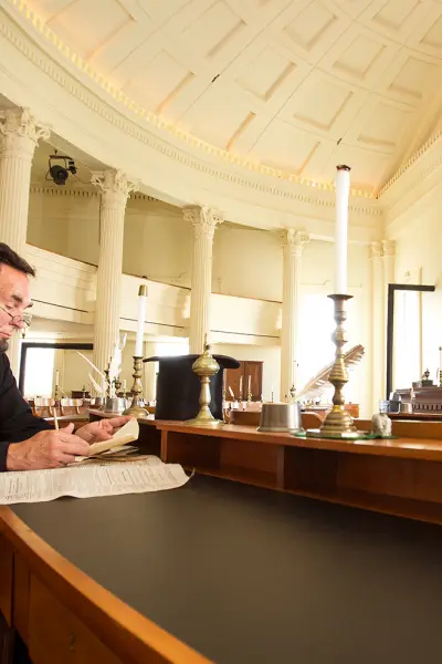 旧州議会議事堂