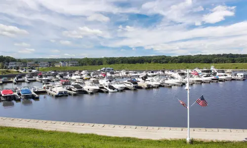 ボートのあるマリーナ