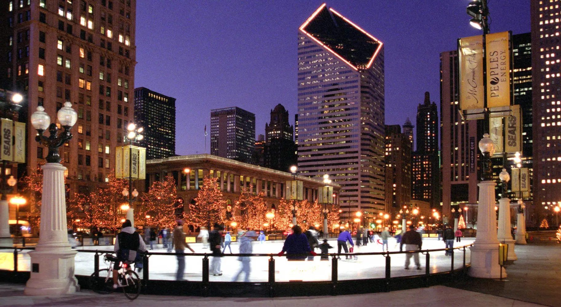 夜のアイススケート