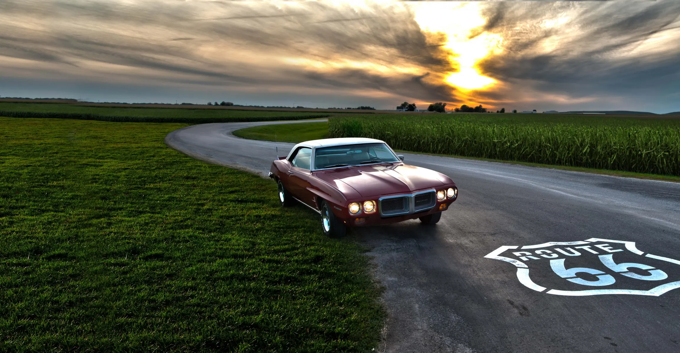 ルート66で停車中の車