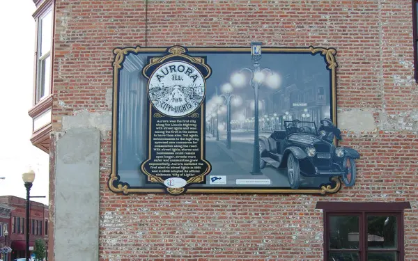 レンガ造りの建物の壁画