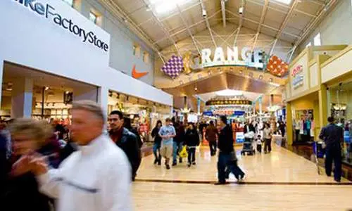 ガーニー・ミルズではさまざまなショッピングが楽しめる。